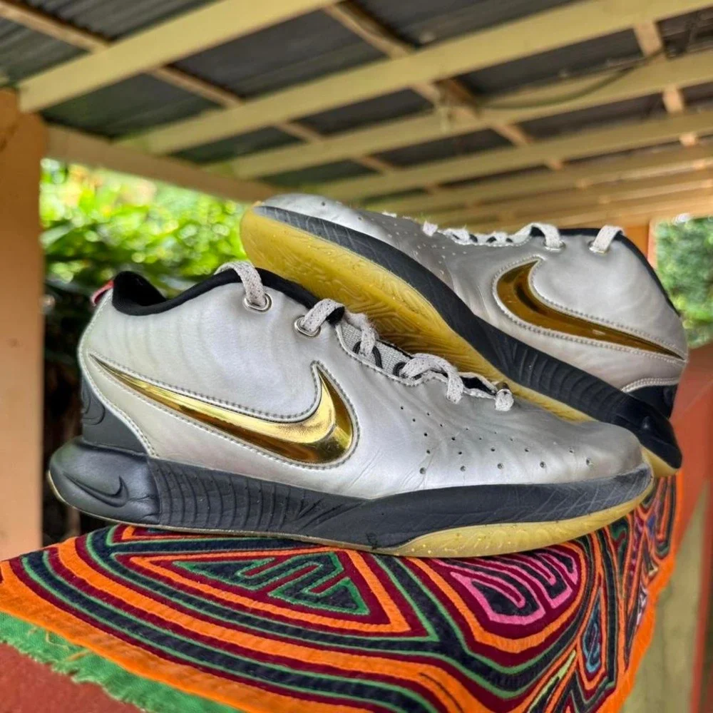 Nike LeBron‎ 21 GS Sneakers Mens 4.5Y Basketball Shoes Silver Gold FJ1530-001